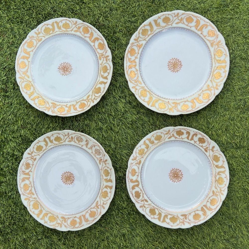 Set of 4 Vintage Royal Vienna Hand Painted Scalloped Gold Trim 7-3/8” Plate